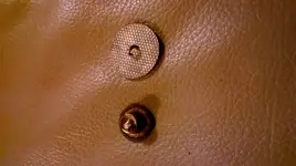 9-5buttonsa.webp