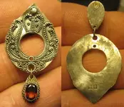 earring.webp earring.webp
