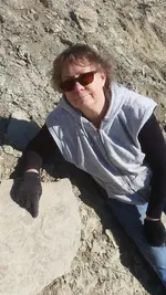 Fossil hunting with Nancy 019 (450x800).webp