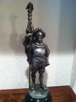 statue2.webp