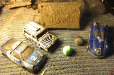 5 O1 C17 mid Nov 2015 5 hunts toys.webp