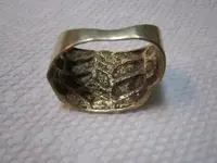 gold ring 003.webp