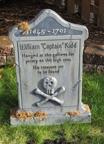 captain_kidd_headstone.jpg