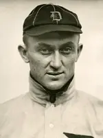 1913_Ty_Cobb_portrait_photo.webp