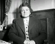 Paula-Hitler-the-sister-of-Hitler-1954.webp