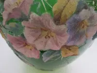 green vase4.webp