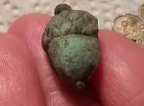 Acorn Pendant closeup.webp