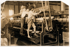 Hine_mill_boys_1909_Ga_dbloc_sized.gif