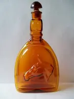 horsebottle1amber.webp