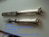 1319153990_6111f215ce.webp