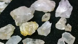 clearcrystalsclose3.webp clearcrystalsclose3.webp