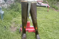 5 DOLLAR HIP BOOT 001.webp