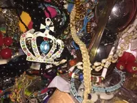 10-lbs-junk-jewelry-lot-wearable-broken-repairable-crafts-rhinestones-a1edd5149f762738fa0e359...webp 10-lbs-junk-jewelry-lot-wearable-broken-repairable-crafts-rhinestones-a1edd5149f762738fa0e359...webp