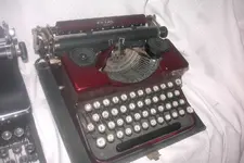 2 TYPEWRITERS 003.webp