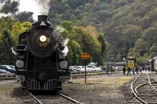 K1600_Steam Engine and Fall Colors2.webp