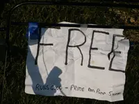 Garage sale bargains and freebe 002.webp