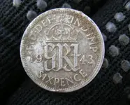 sixpence.webp