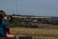 K1600_Coming In.webp