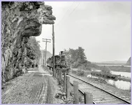 danville-hanging-rock.webp