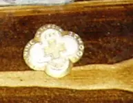 gold pin.webp