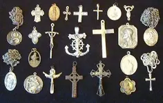 Relig pendants.webp