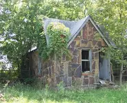 route-66_cabin.webp