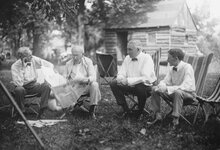 Ford,_Edison,_Harding,_and_Firestone,_New_York_Times,_1921_525_358.JPG