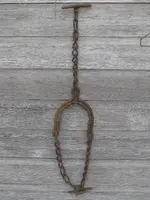old-iron-neck-yoke-chain-collar-.webp