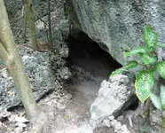 Entrance-to-Yamashita-Cave.webp