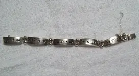 bracelet.webp