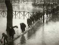 Flooding in Paris, 1924..jpg
