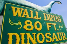 wall-drug-dinosaur-sign.webp