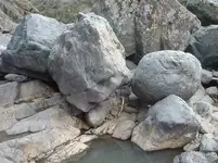 rocks 045.webp