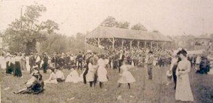 Scene at Middletown Fair Grounds PA 1905.jpg