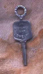 pocketwatch-winder_patented_TN_photobyCreskol_20170617_watch%20winder.webp