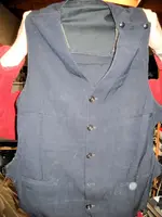 button_4-hole_vest-button_1920s_Capone-armored-vest.webp