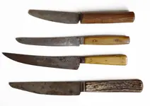 Scalper knife (Bowie).webp