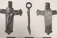 FireShot Screen Capture #171 - '13th century crucifix found in Stone village discussed at inques.png