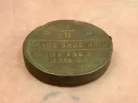 rome-tack-nail-co-antique-brass-shoe_1_8e9caedf214e1169c145ead0effd9061.webp