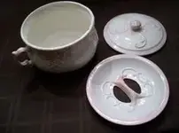 0c4f363bb4cde395db697f509627681b--dresser-sets-pot.webp