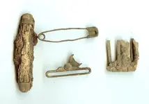 Buckle_Pocketknife_Reed_Pin.webp