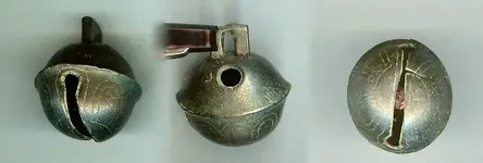 Bell_04_Both.webp