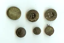 Buttons_04_front.webp