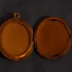 locket2.webp