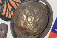 Raven's First Score CW Gold Infantry Button 009.webp Raven's First Score CW Gold Infantry Button 009.webp