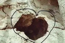 InkedBROKEN HEART_LI.webp