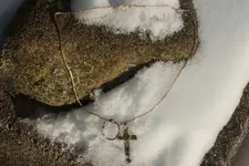 2017 Gold Necklace Lowell Park 001.webp 2017 Gold Necklace Lowell Park 001.webp