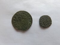 CHARLES 1 ROSE FARTHING AND A COPPER TOKEN.JPG