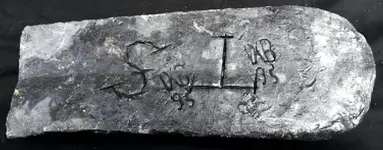 captain_kidd_treasure_silver_bar_ingot.webp captain_kidd_treasure_silver_bar_ingot.webp