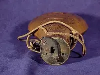 Original-US-PEACE-GUN-POWDER-BRASS-FLASK-_1.webp